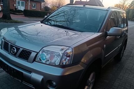 Nissan X-Trail 166.000 km 4.490 &euro; Blender 27337