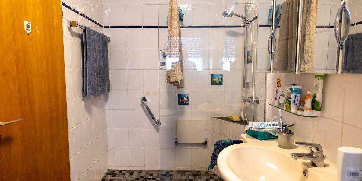 Mehrfamilienhaus, Wohnhaus Delmenhorst Stickgras/Annenriede - 6 Zimmer, 200 m&sup2;, 418.000&euro; | Angebot:25700085