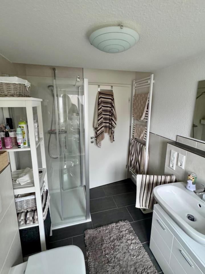 Stilvolle, helle 3,5-Zimmer Wohnung mit EBK & großem Balkon zimmer