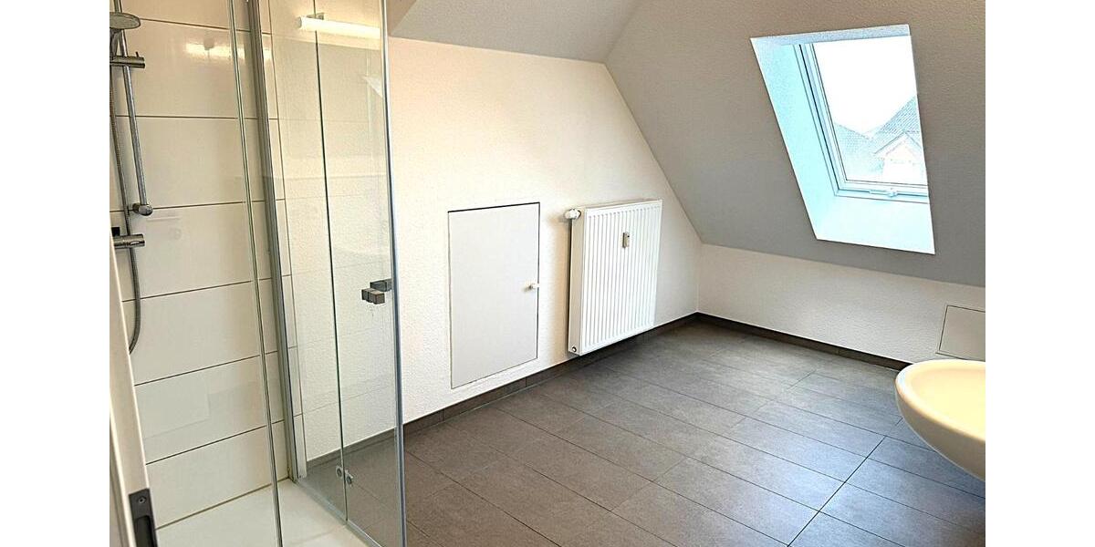 Dachgeschoßwohnung Achim - 2 Zimmer, 72 m&sup2;, 720&euro; | Angebot:26002136