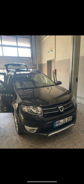 Dacia Sandero 80.000 km 5.900 € Bremen 28307