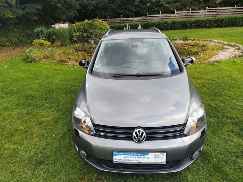 VW Golf 126.677 km 6.390 € Hatten 26209