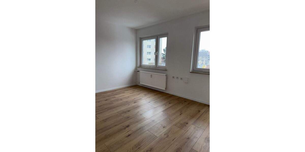 Etagenwohnung Bremen Westend - 4 Zimmer, 92 m&sup2;, 1.000&euro; | Angebot:25152622