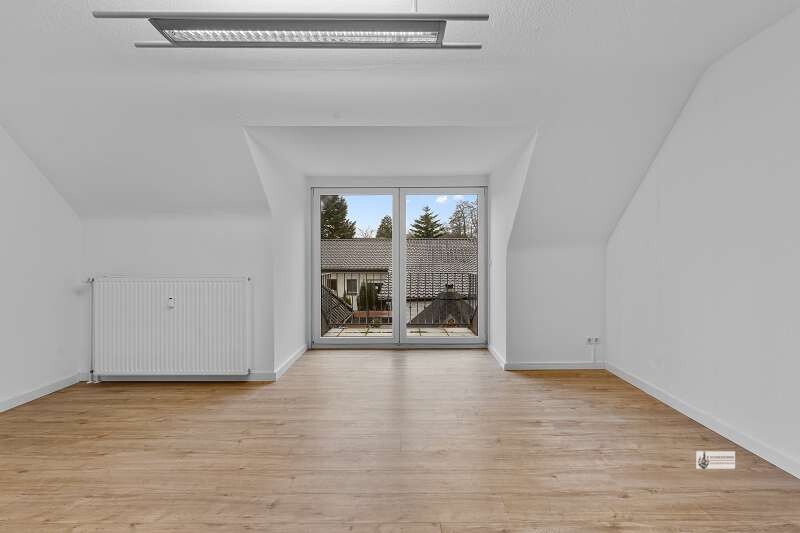 Eigentumswohnung im 2 Fam. Haus auch als Büro nutzbar großer Garten, Sauna, Garage unter 1.500 EURm² - Etagenwohnung Syke Lindhof | Angebot:27266148