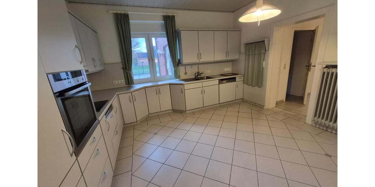 Erdgeschoßwohnung Hambergen - 4 Zimmer, 145 m&sup2;, 1.150&euro; | Angebot:26282961