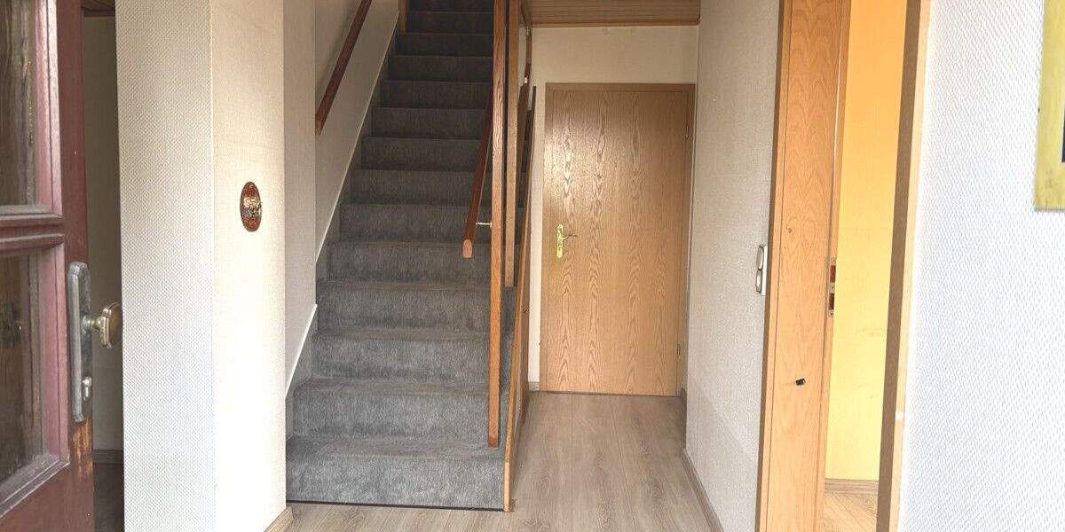 Doppelhaushälfte Bremen / Aumund Aumund-Hammersbeck - 7 Zimmer, 170 m&sup2;, 285.000&euro; | Angebot:25706030