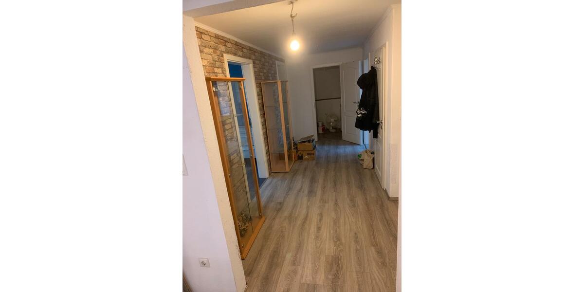 Etagenwohnung Elsfleth - 3 Zimmer, 80 m&sup2;, 550&euro; | Angebot:24853046