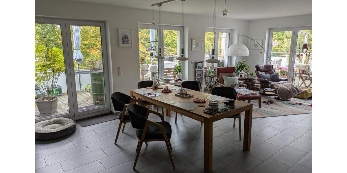 Penthouse, 81 m² Dachterr, Aufzug & TG-Stellpl., zentr SY-Barrien 3 zimmer