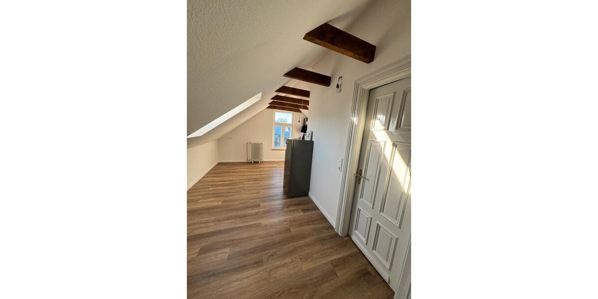Dachgeschoßwohnung Bremen Blumenthal - 2.5 Zimmer, 66 m&sup2;, 845&euro; | Angebot:25150612