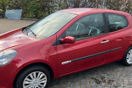 Renault Clio 135.000 km 2.000 &euro; Bremen 28199