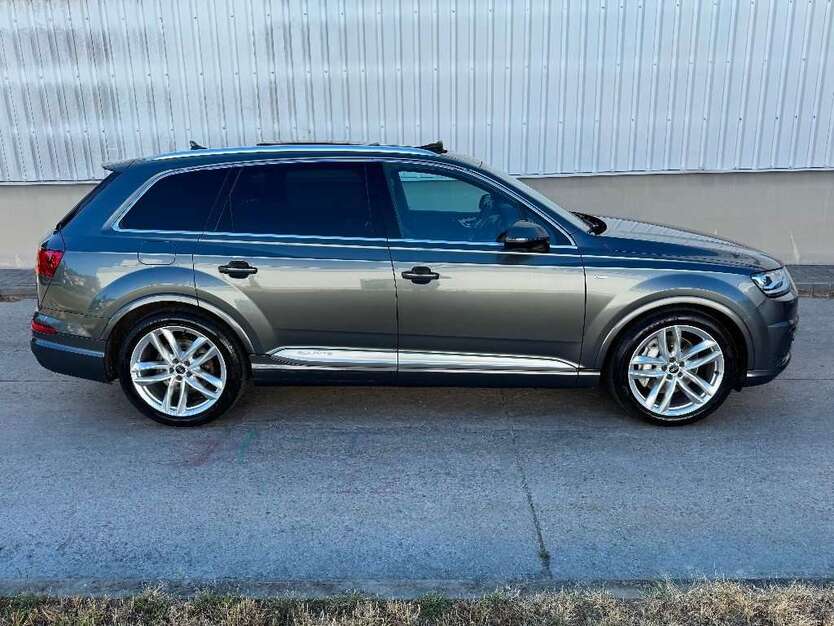 Audi Q7 201.000 km 24.890 € Bremen 28205
