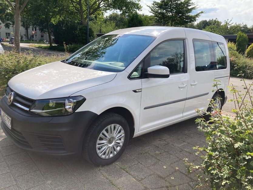 VW Caddy 170.000 km 18.880 € Bremen 28215