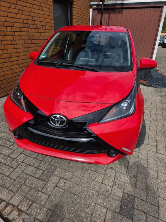 Aygo (X)