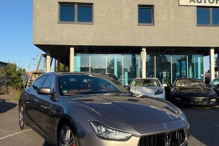 Maserati Ghibli 187.000 km 21.300 € Achim 28832