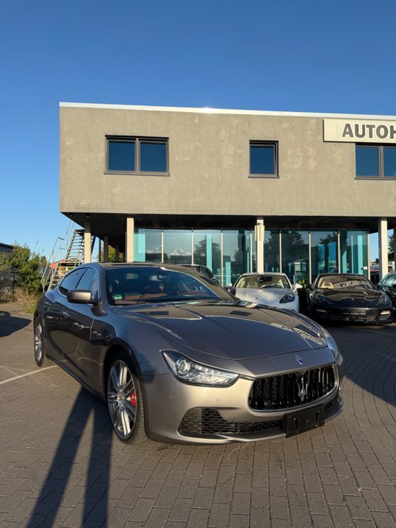 Maserati Ghibli 187.000 km 21.300 € Achim 28832