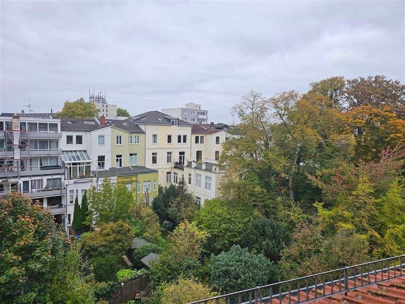 Geheimtipp im Viertel 2 ruhige, helle, geräumige Zimmer über den Dächern der Mathildenstrasse. Erstbezug nach Sanierung. Ideal für Single oder Pa 2 zimmer