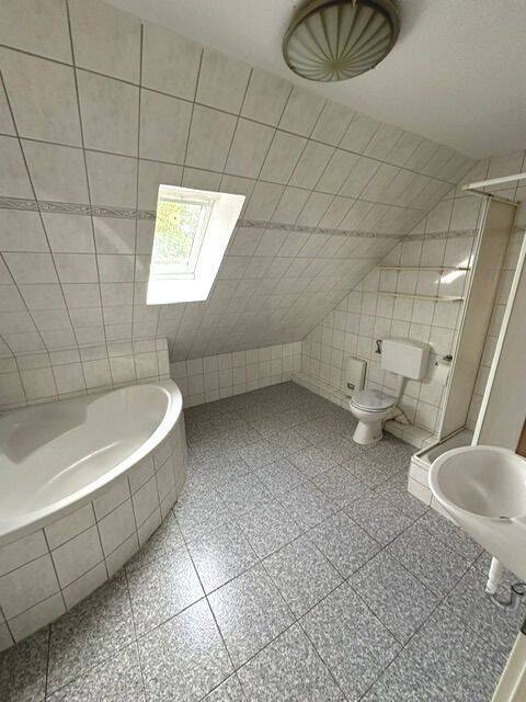 4 ZKB mit Balkon über 2 Etagen im Dachgeschoss eines 3 Familienhauses in Bremen Oslebshausen zu vermieten 4 zimmer