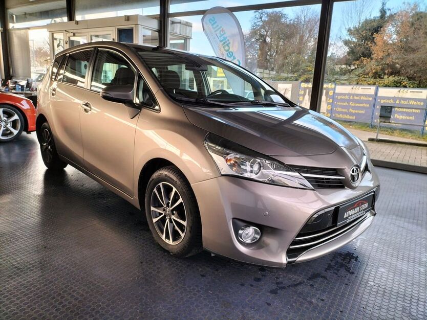 Toyota Verso 117.000 km 12.500 € Bremen 28201