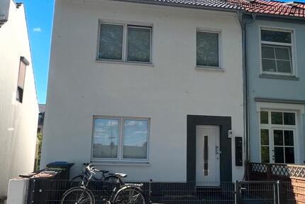 Haus Bremen Häfen - 7 Zimmer, 170 m&sup2;, 329.000&euro; | Angebot:26883903