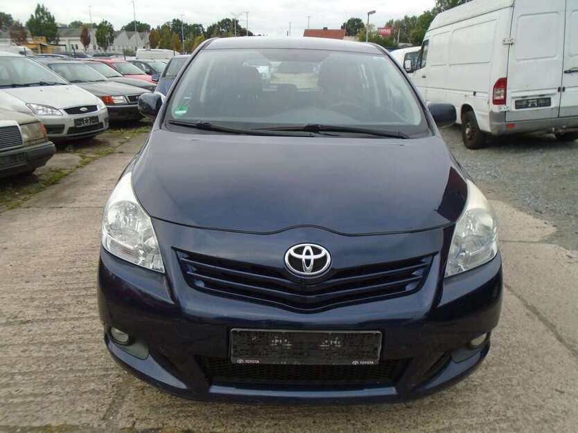 Toyota Verso 269.000 km 3.100 € Bremen 28199