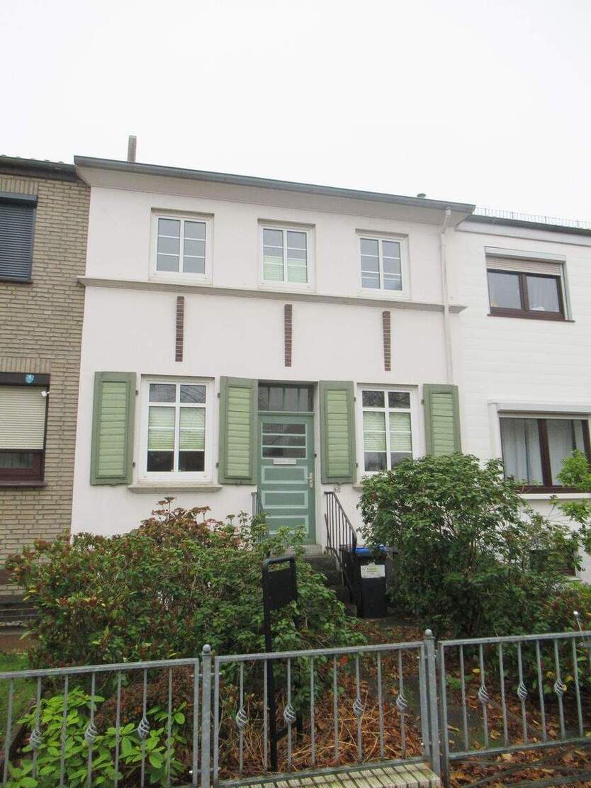 Handwerker ! Links der Weser … Stilvolles charmantes Bremer Reihenmittelhaus 6 zimmer