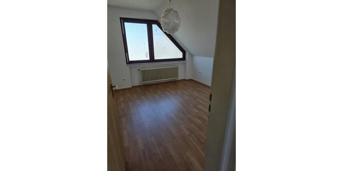 Einfamilienhaus Stuhr - 7 Zimmer, 200 m&sup2;, 1.500&euro; | Angebot:25882466