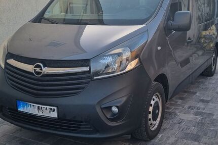 Opel Vivaro 191.000 km 12.999 &euro; Langwedel 27299