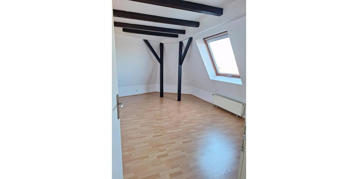 Dachgeschoßwohnung Bremen Walle - 3 Zimmer, 85 m&sup2;, 990&euro; | Angebot:26562001