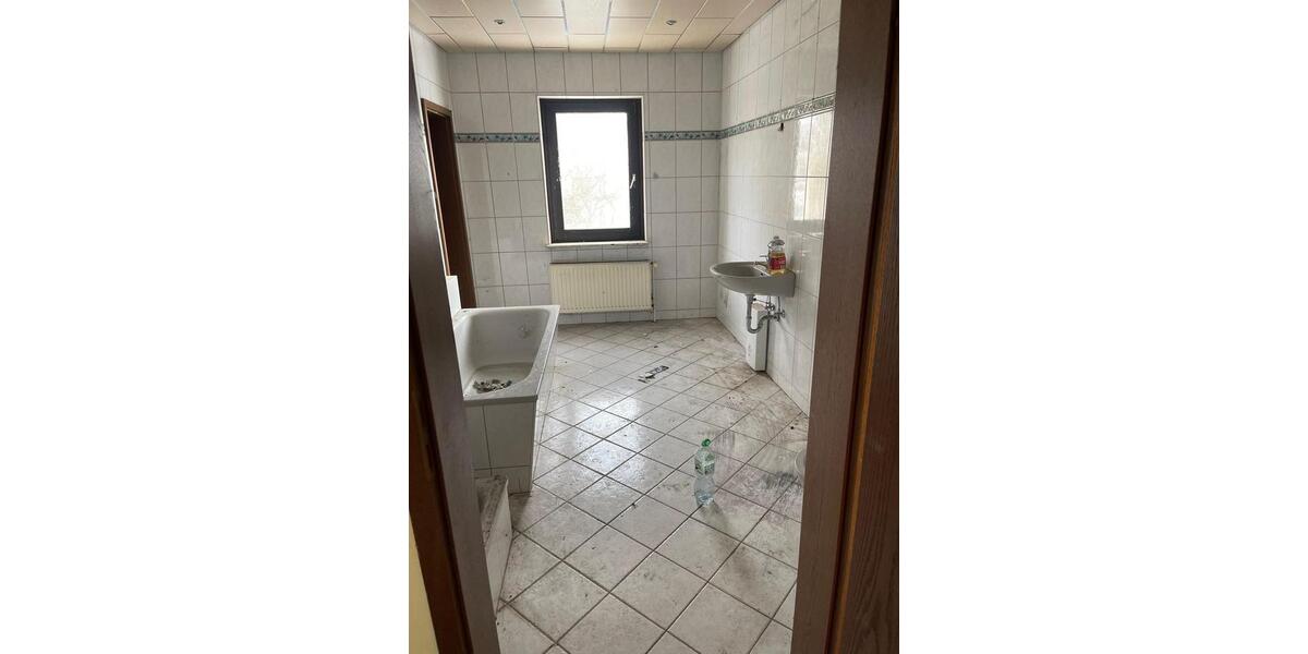 Mehrfamilienhaus, Wohnhaus Bremen Blumenthal - 7 Zimmer, 284 m&sup2;, 280.000&euro; | Angebot:26709534