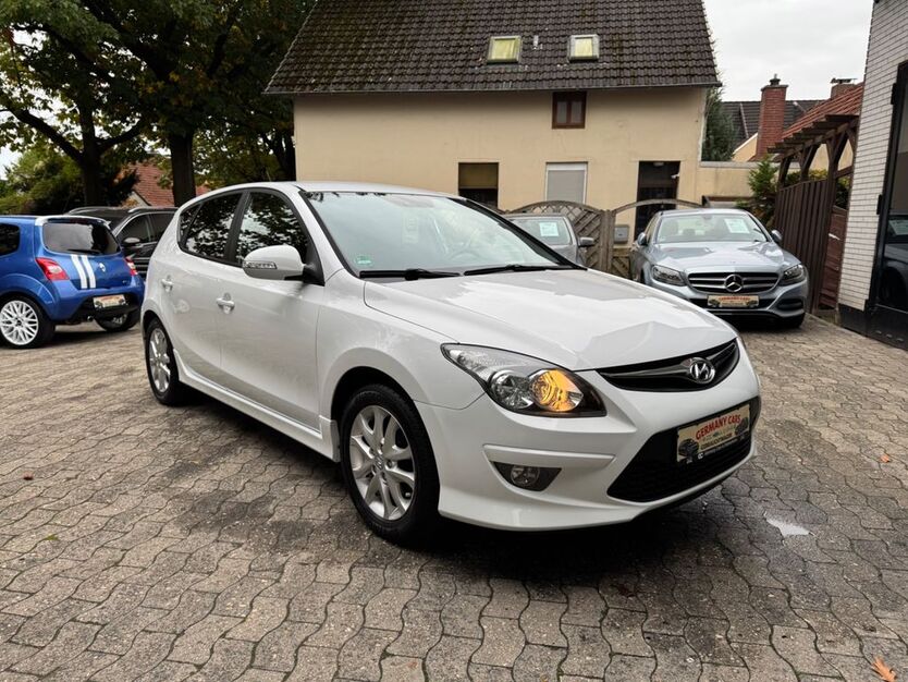 Hyundai i30 124.400 km 5.799 € Delmenhorst 27753