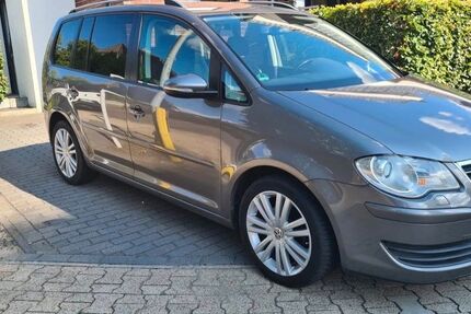 VW Touran 197.000 km 5.970 &euro; Bremen 28279