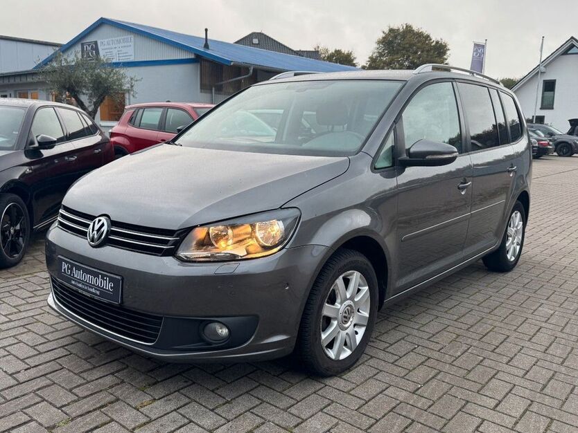 VW Touran 350.000 km 4.990 € Hatten 26209