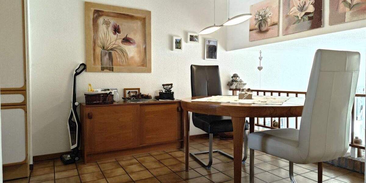 Reihenmittelhaus Bremen Burg-Grambke - 5 Zimmer, 120 m&sup2;, 299.000&euro; | Angebot:25645397