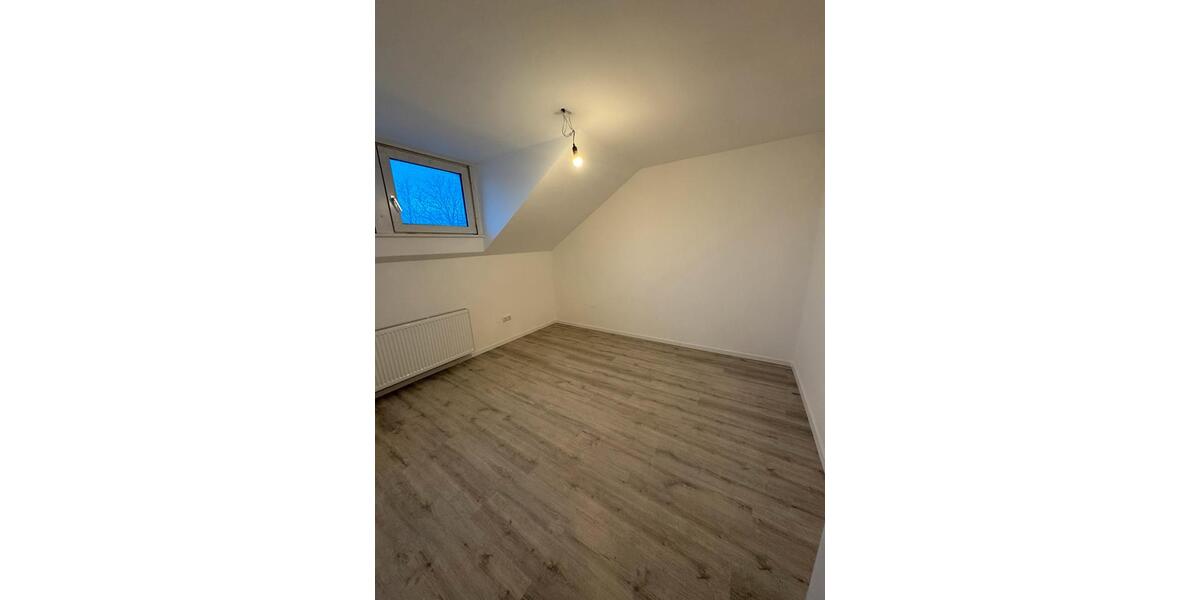 Hochparterre Bremen Huchting - 5 Zimmer, 100 m&sup2;, 1.500&euro; | Angebot:24694370
