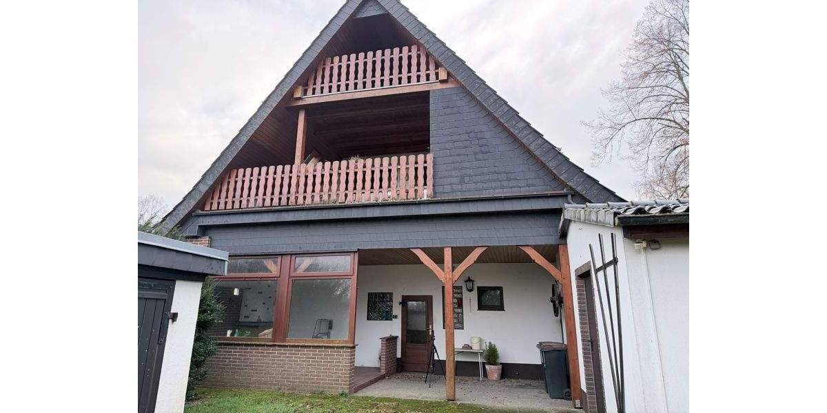 Zweifamilienhaus in ruhiger und dennoch zentraler Lage von Schwanewede im Ortsteil Neuenkirchen 8 zimmer