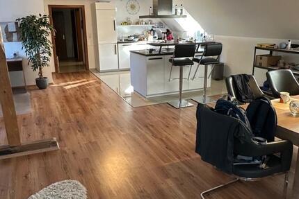 NAHE GROLLANDER-SEE! Erstkl. 145 m² DG-Wohnung in 2-Fam.-Haus mit Terrasse + in kleiner Sackgasse 3 zimmer