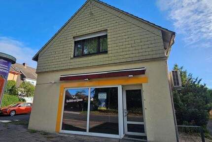 Teilvermietete sanierungsbedürftige Immobilie mit Gewerbeeinheit in Bremen Aumund zimmer