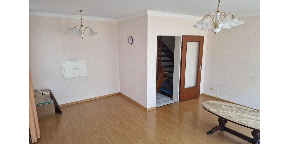 Reihenhaus Bremen Hemelingen - 5.5 Zimmer, 140 m&sup2;, 320.000&euro; | Angebot:25479886