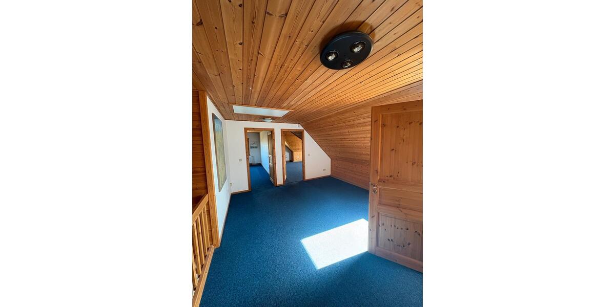 Dachgeschoßwohnung Ritterhude - 3 Zimmer, 85 m&sup2;, 800&euro; | Angebot:26085136