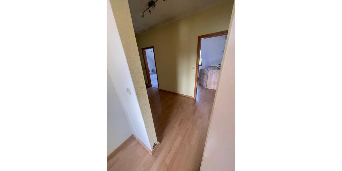Dachgeschoßwohnung Bremen Hemelingen - 2.5 Zimmer, 70 m&sup2;, 179.000&euro; | Angebot:26865849
