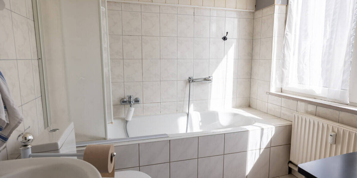 Etagenwohnung Delmenhorst Mitte - 3 Zimmer, 90 m&sup2;, 142.000&euro; | Angebot:25691270