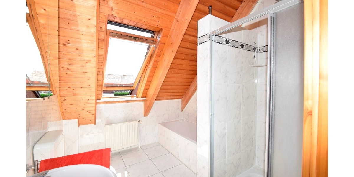 Gemütliche + renovierte Maisonette-Wohnung EBK, vielseitig nutzbarer Spitzboden Garage + Stellplatz - Etagenwohnung Syke / Steimke Steimke | Angebot:24149149