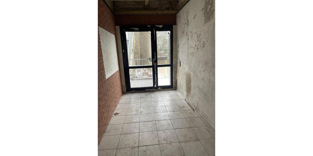 Mehrfamilienhaus, Wohnhaus Bremen Blumenthal - 7 Zimmer, 284 m&sup2;, 280.000&euro; | Angebot:26709534