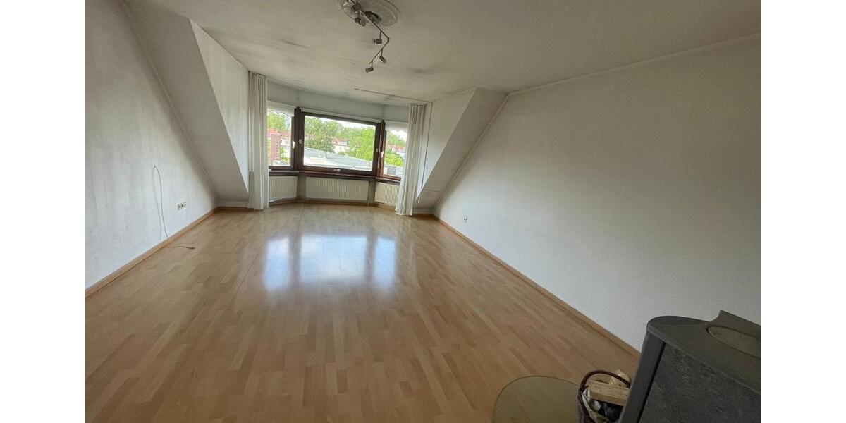 Dachgeschoßwohnung Bremen Hemelingen - 2.5 Zimmer, 70 m&sup2;, 179.000&euro; | Angebot:26865849