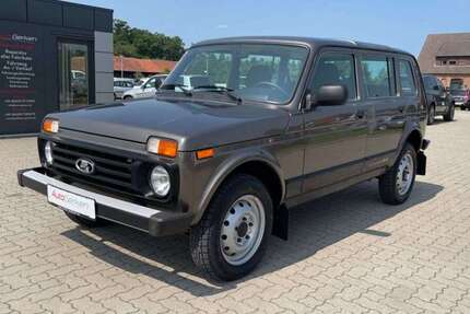 Lada Taiga 19.587 km 12.800 € Martfeld 27327