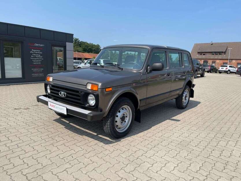 Lada Taiga 19.587 km 12.800 € Martfeld 27327