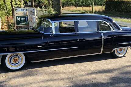 Cadillac Fleetwood 81.000 km 58.800 &euro; Sottrum 27367
