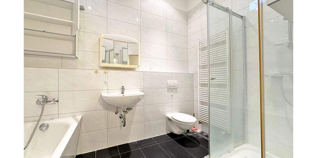 Mehrfamilienhaus, Wohnhaus Bremen Neustadt - 8 Zimmer, 295 m&sup2;, 549.000&euro; | Angebot:25742317