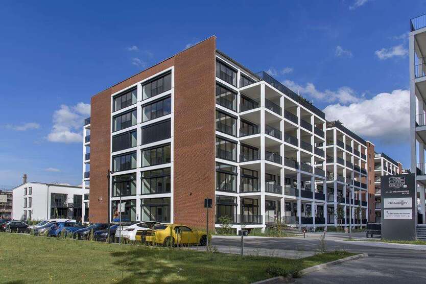 Wohnung zum Mieten in Bremen 1.649 € 120.79 m² 2 zimmer