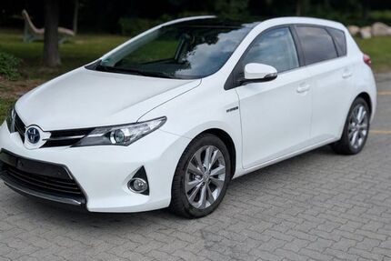 Toyota Auris 153.000 km 9.500 &euro; Martfeld 27327